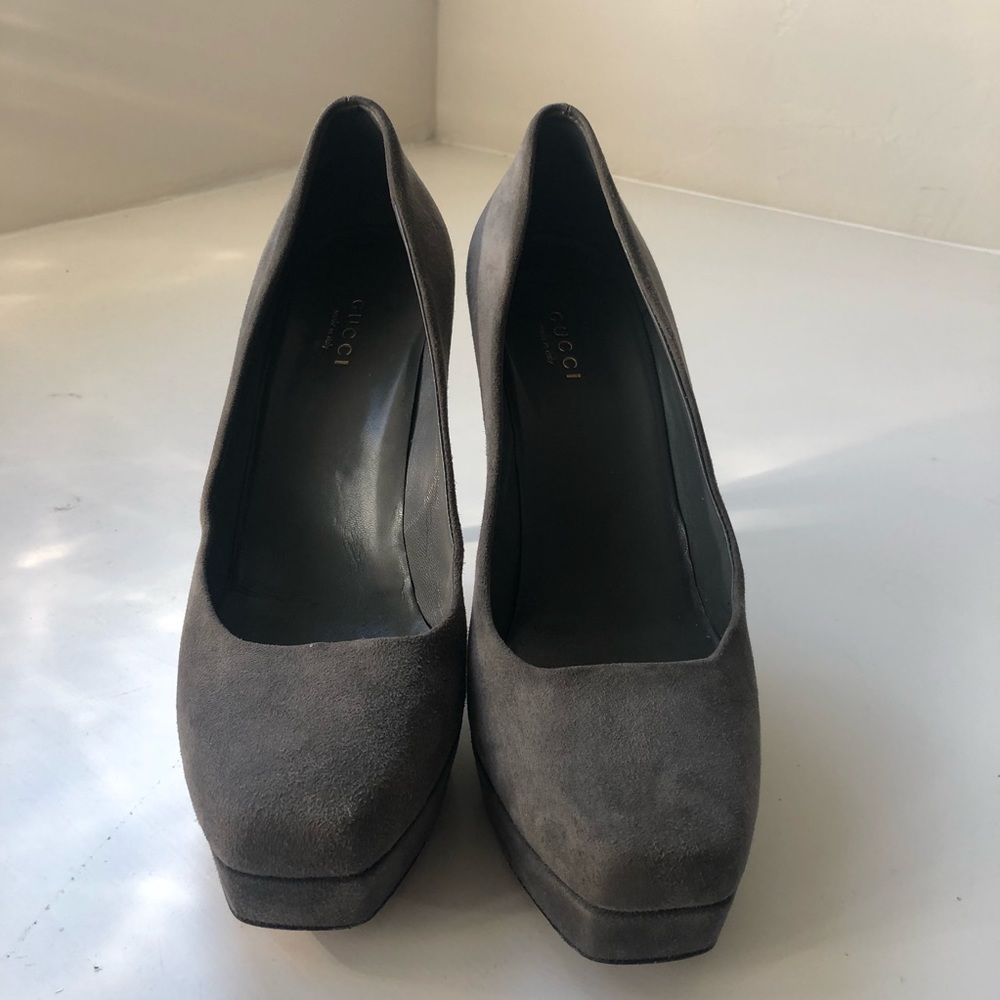 Gucci grey suede ‘Tile’ Square Tie Platform pumps